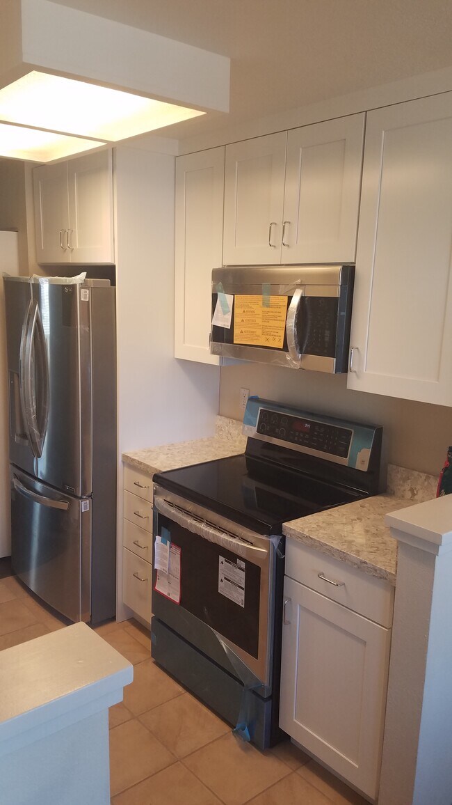New Cabinets - 7595 Canyon Meadows Cir