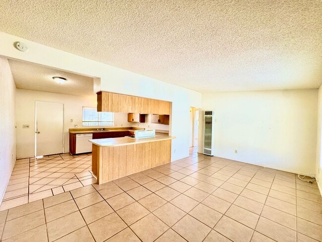 Building Photo - 9177 Navajo Trail