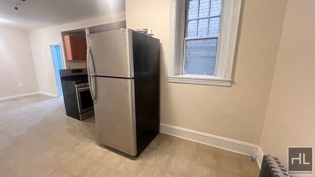 Foto del edificio - 949 E 55th St