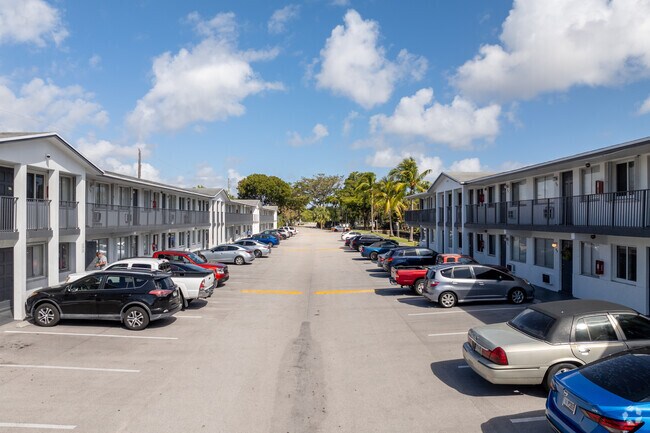 Building Photo - Three Rivers East Condominium