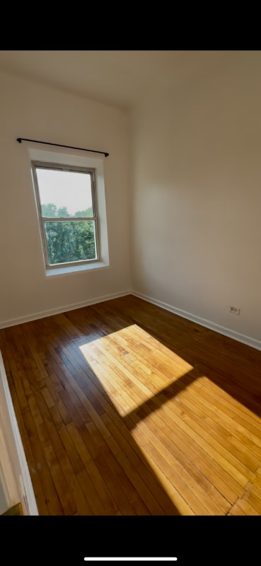 Building Photo - 1325 S Sawyer Ave