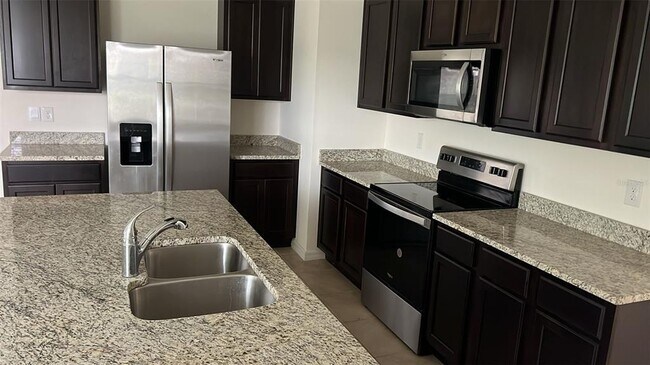 Building Photo - 3535 Sungrove Cir