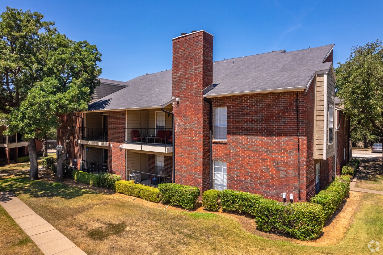 Palisades at Bear Creek Apartments 200 W Bear Creek Dr Euless, TX