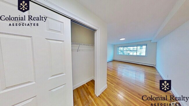 Building Photo - 10 Griggs St