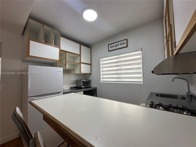 Foto del edificio - 920 Euclid Ave