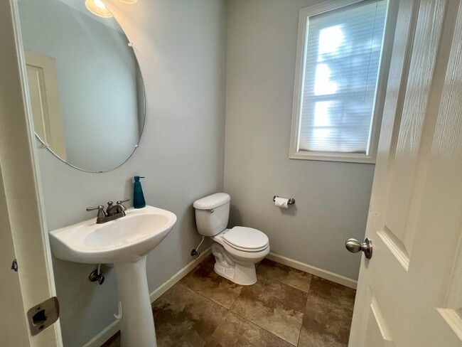 Building Photo - 3075 Flame Tree Ln NW