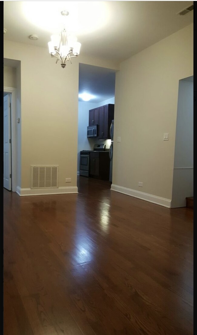 Foto del edificio - 6254 N Rockwell St