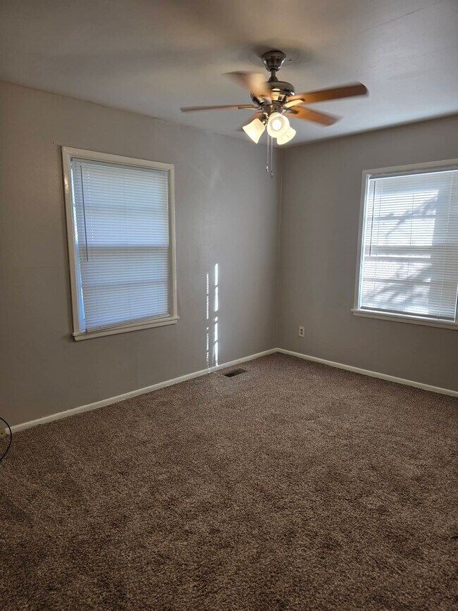 Building Photo - 1945 S Battin St