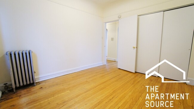 Foto del edificio - 2948 N Albany Ave