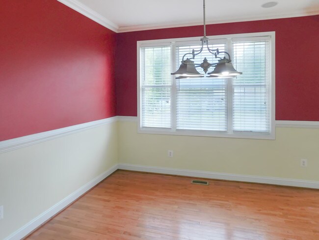 Building Photo - 5940 Gary Dr