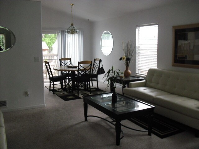 Foto del edificio - Single Family Ranch Style Home In Aurora!