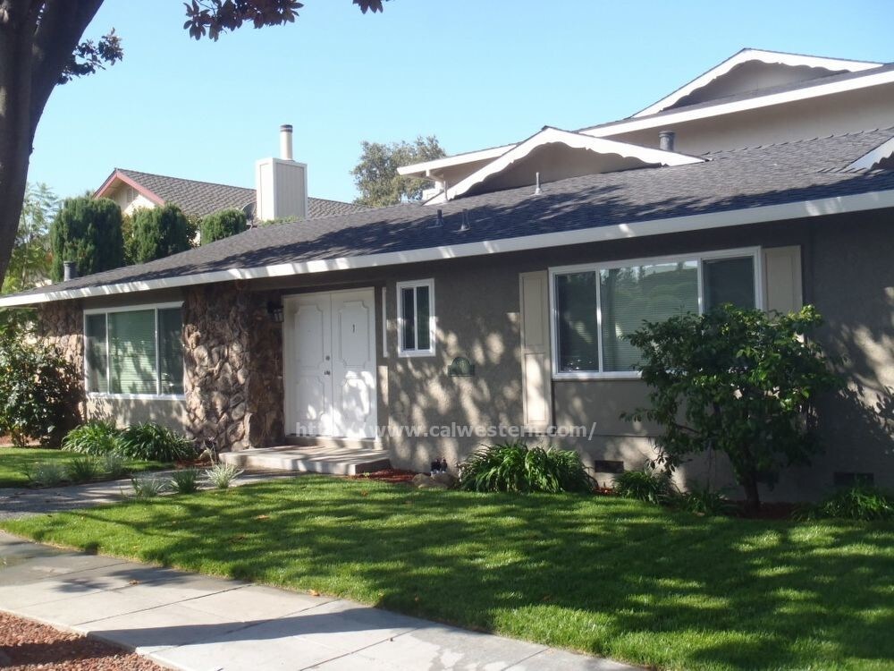 Primary Photo - 445 Boynton Ave