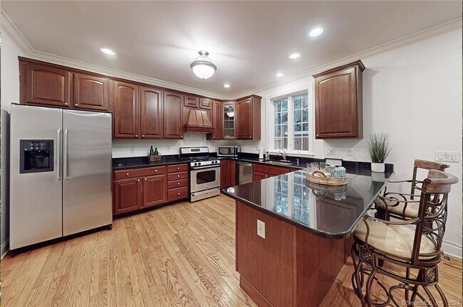 Foto del edificio - 364 Davis Ave