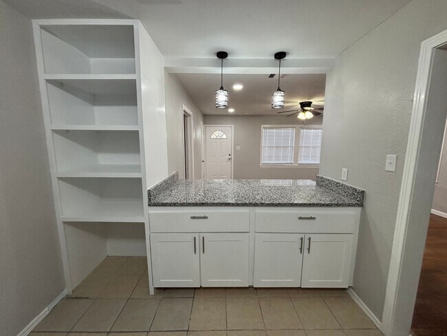Foto del edificio - 3 Bedroom 2 Bath with Separate Mother in Law Suite