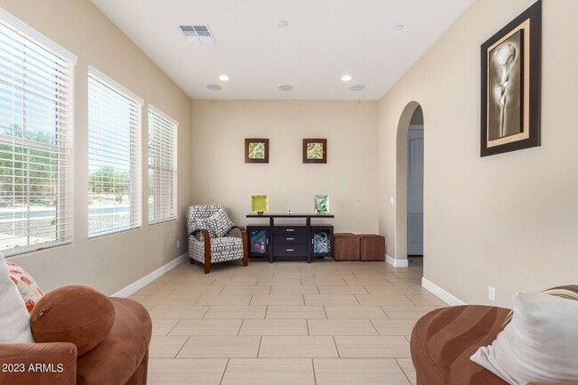 Building Photo - Gorgeous 5 bed 4.5 bath single level home in Scottsdale