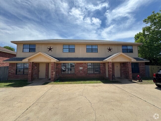 Building Photo - 1106 Lansberry Ct