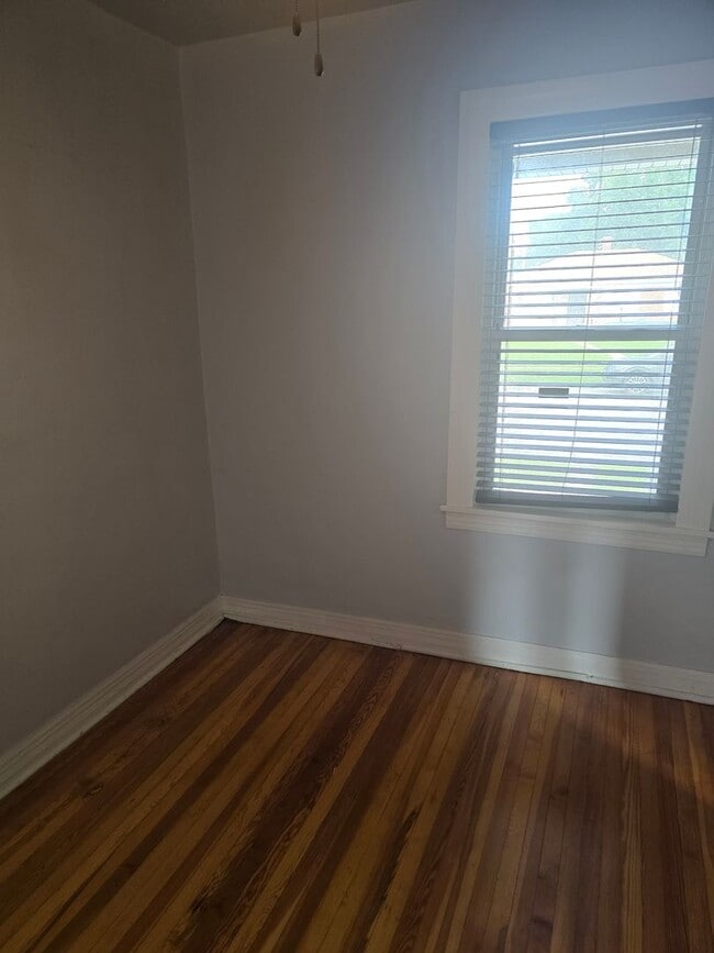 Foto del edificio - Brick 2 Bedroom Home