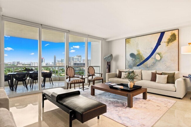 Building Photo - 21200 Point Pl