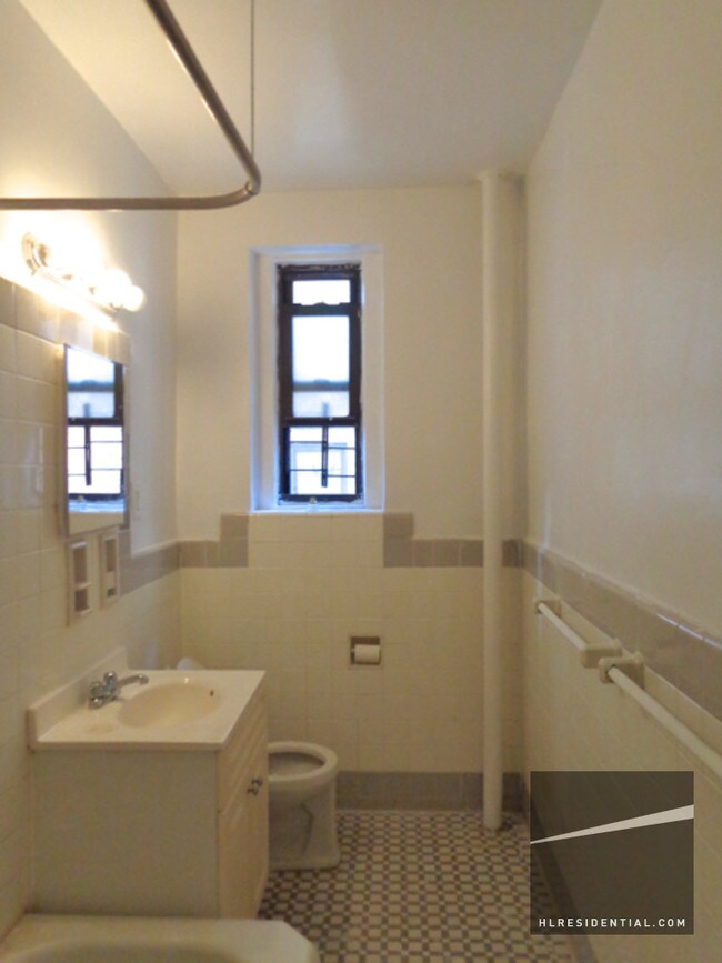 Foto del edificio - 657 E 26th St
