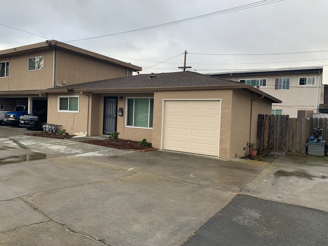 329 Smalley Ave Unit 327, Hayward, CA 94541 Apartments in Hayward, CA