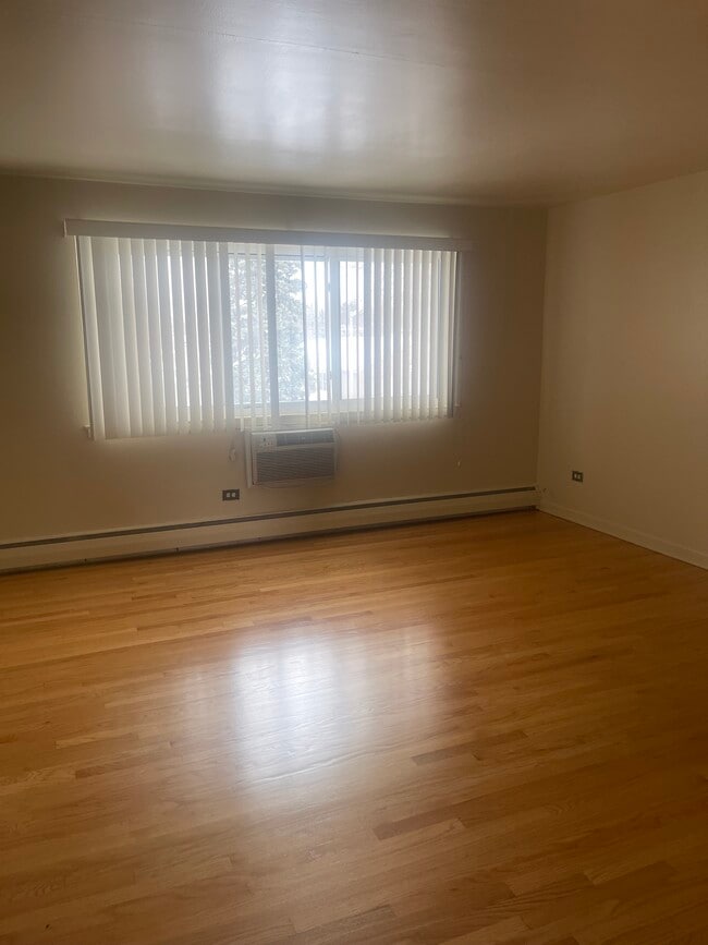 Photo - 2010 S 15th Ave Apartments