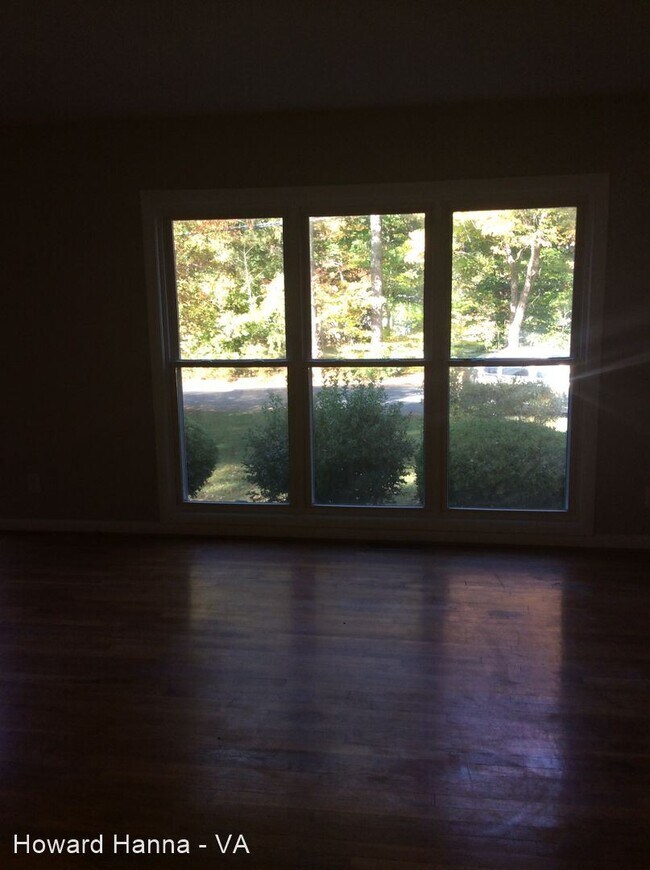 Foto del edificio - Studio, 1 bath House - 165 Winston Drive