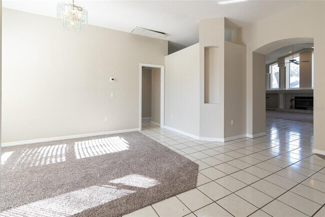 Foto del edificio - 2203 Eagle Bluff Dr