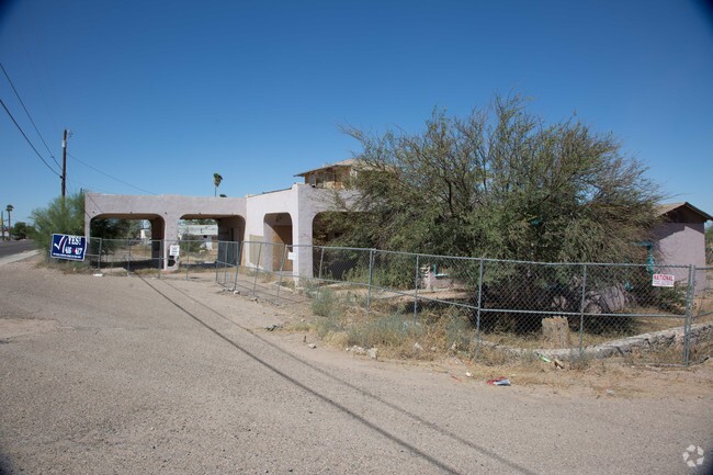 Building Photo - 708 W Gila Bend Hwy