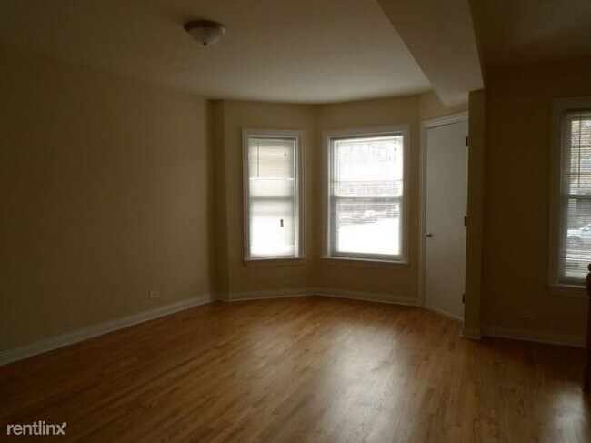 Building Photo - 4701 N Malden St