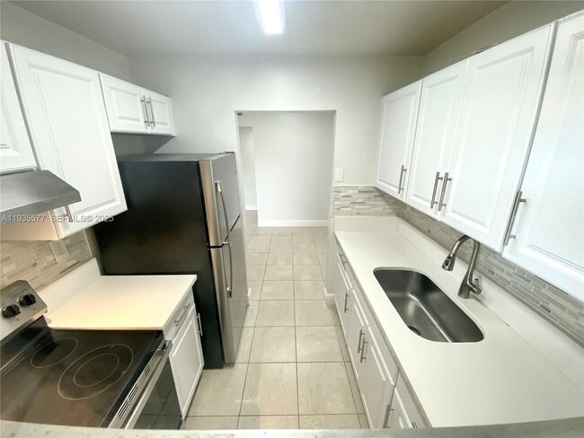 Foto del edificio - 400 NE 1st St