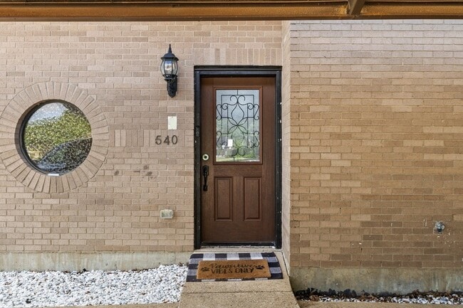 Building Photo - 540 Yacht Club Dr