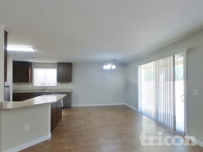 Foto del edificio - 5213 S 23rd Pl