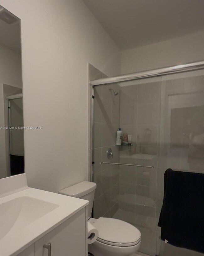 Foto del edificio - 2415 SE 23rd Rd