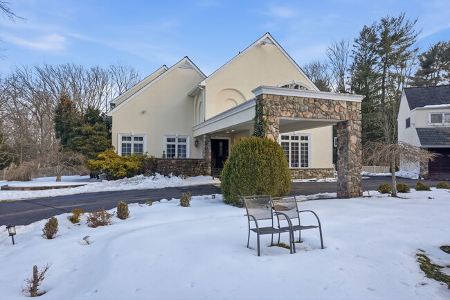 Building Photo - 244 Mathers Rd
