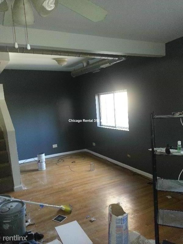 Primary Photo - 1241 N Ashland Ave