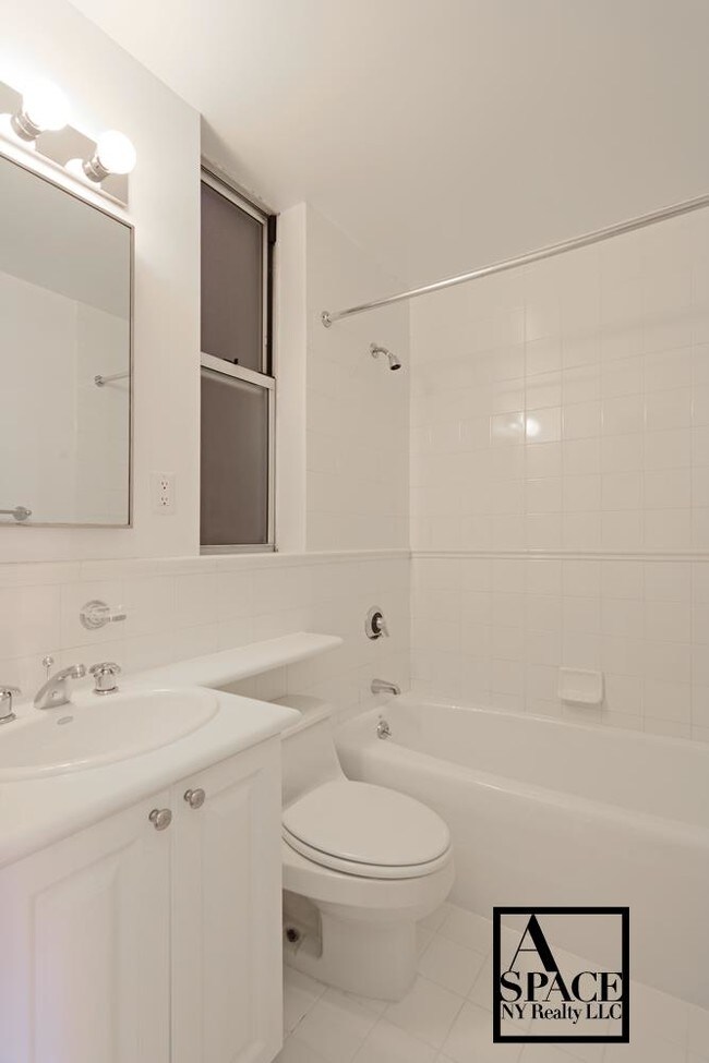 Foto del edificio - 33 West 81st Street