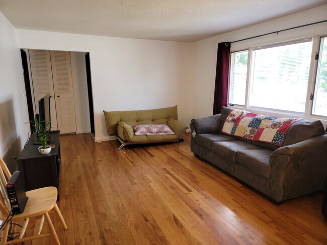 Building Photo - 88 Feronia Way