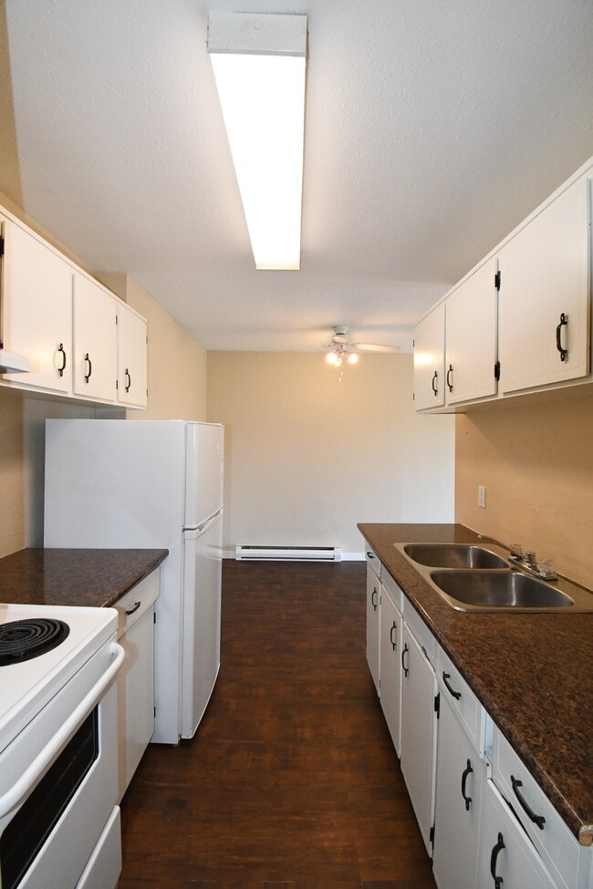 Building Photo - 4280 Quentin Ave