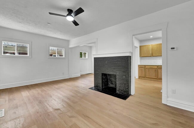Foto del edificio - 1584 Hampton Rd