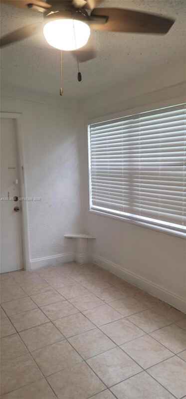 Foto del edificio - 1514 NW 11th Pl