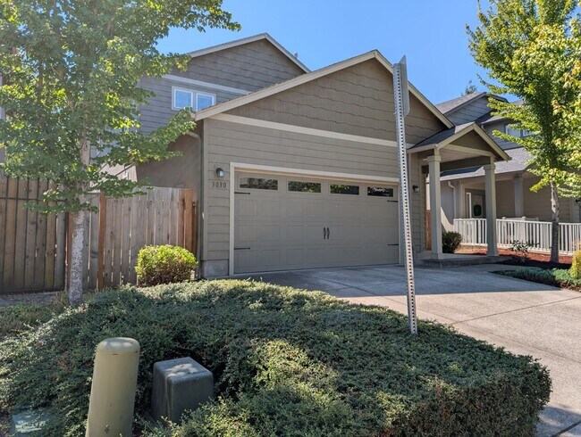 Foto del edificio - Beautiful 3-Bedroom, 2.5-Bath Home In the ...