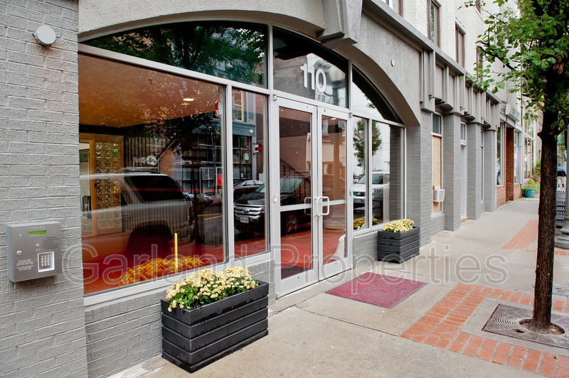 Foto principal - 110 Campbell Ave SW