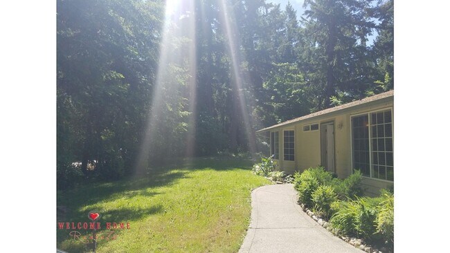 Foto del edificio - Wonderful rambler in amazing wooded commun...