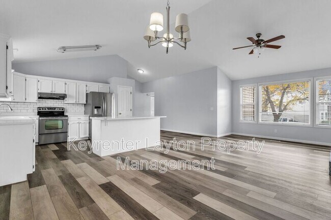 Foto del edificio - 2339 Lindsay Wood Ln