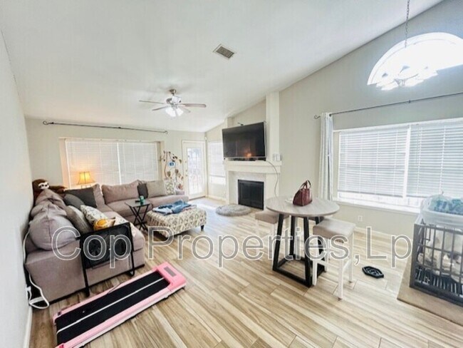 Foto del edificio - 6338 Broadmeadow