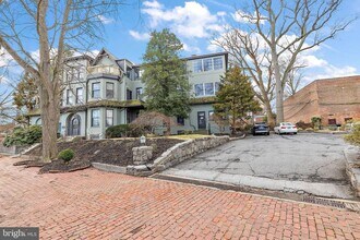 Building Photo - 1400 Delaware Ave