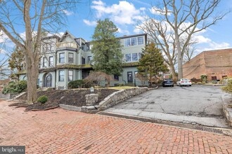 Building Photo - 1400 Delaware Ave