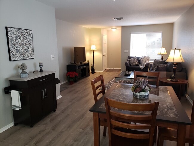 Open floorplan - 819 Gemstone Ave