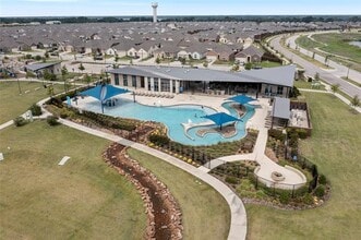 Building Photo - 5835 Rock Maple Dr