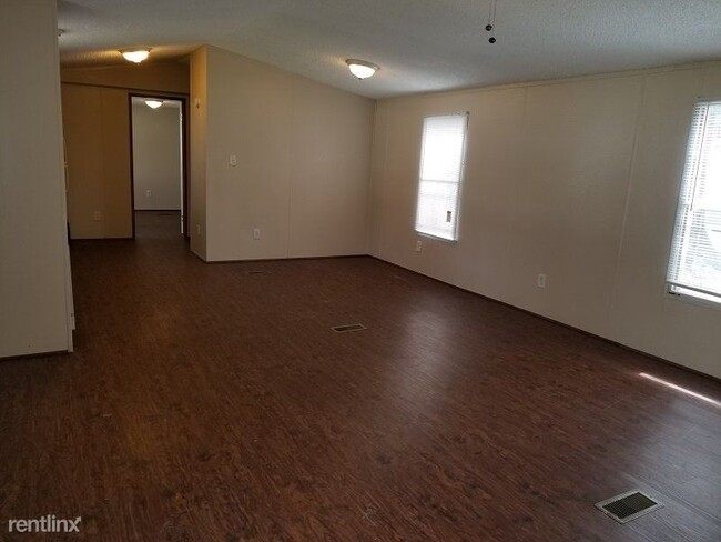 Building Photo - 3 br, 2 bath House - 606 Hutson Lane